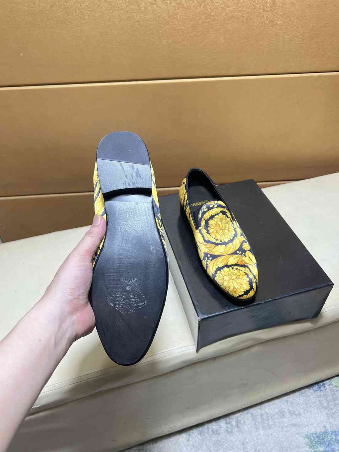 Versace Men’s logo rad Loafers Colorway 6 1031250-6