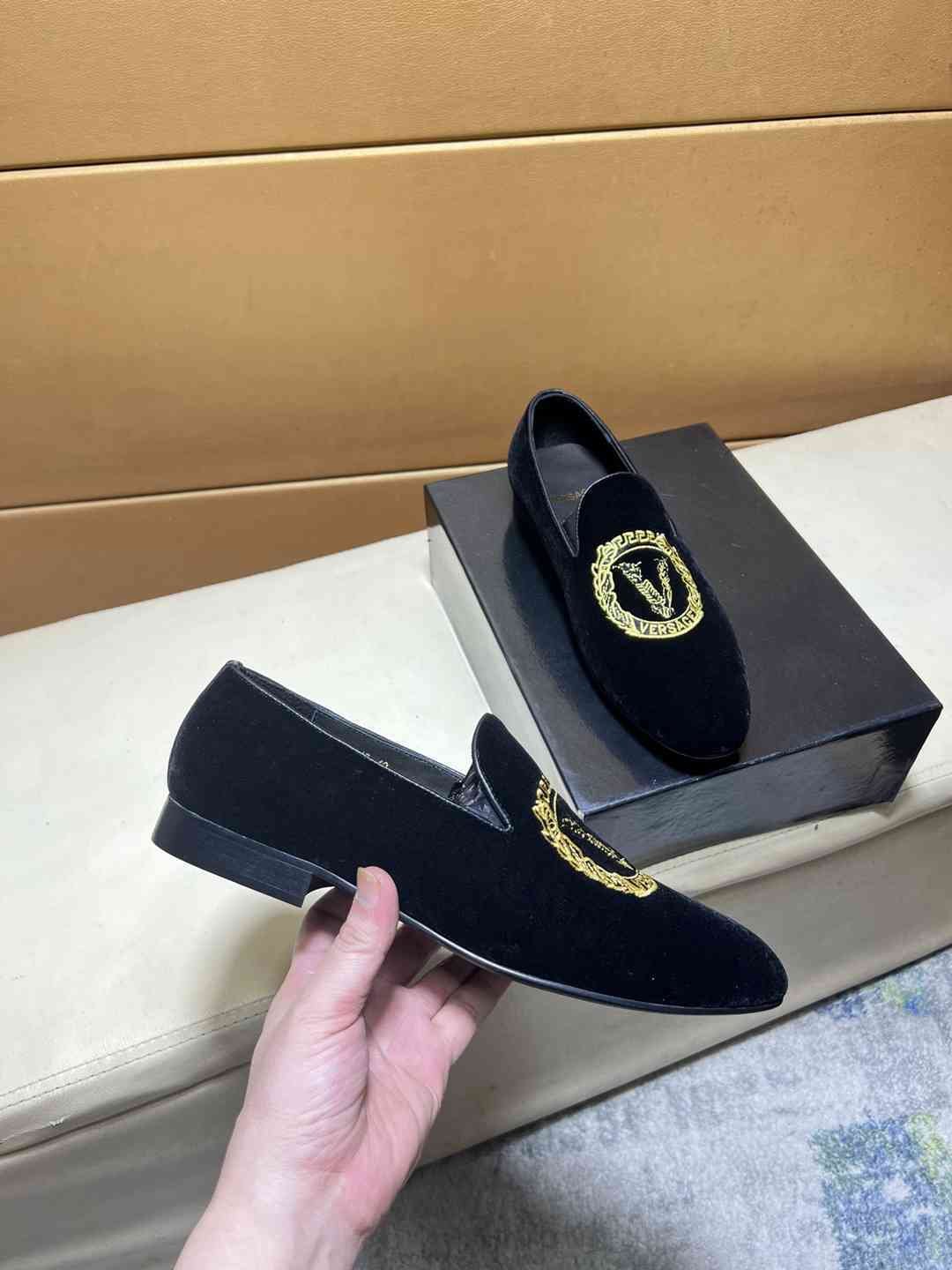 Versace Men’s logo rad Loafers Colorway 5 1031250-5