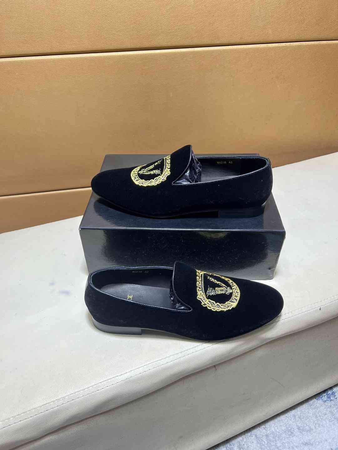 Versace Men’s logo rad Loafers Colorway 5 1031250-5
