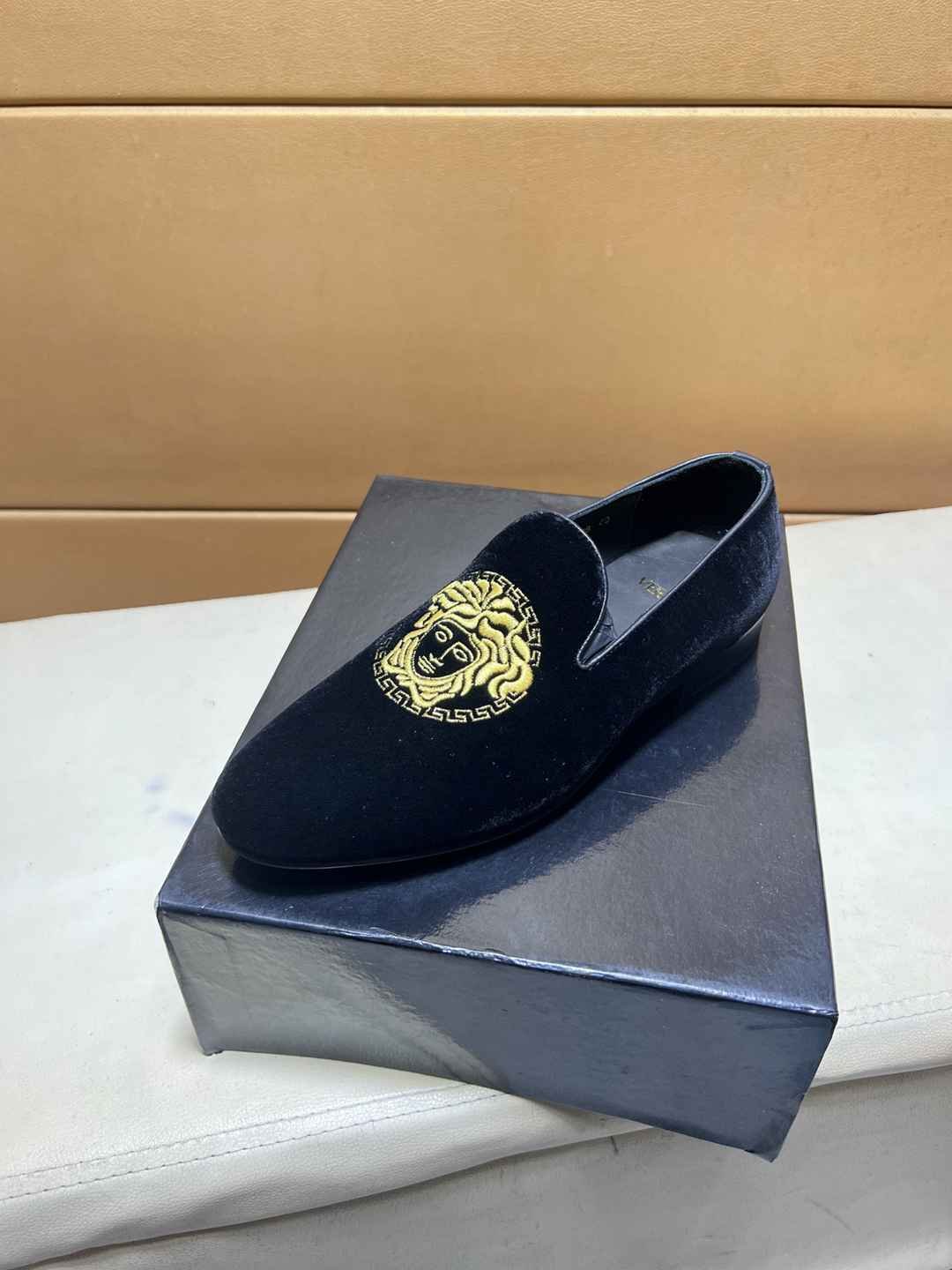 Versace Men’s logo rad Loafers Colorway 4 1031250-4