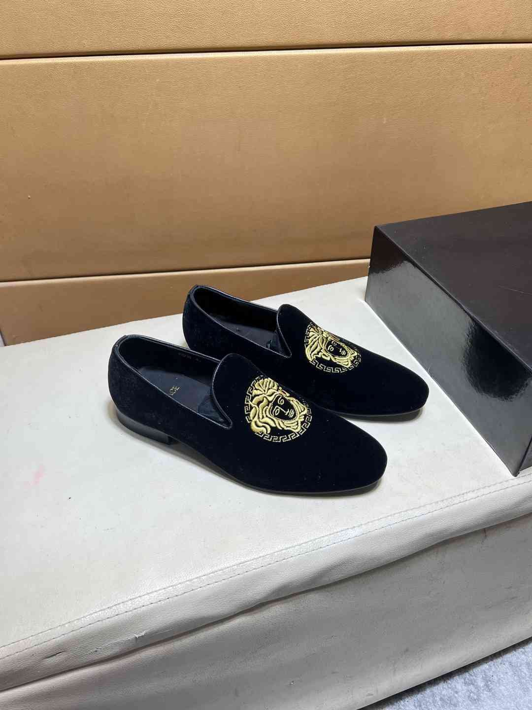 Versace Men’s logo rad Loafers Colorway 4 1031250-4