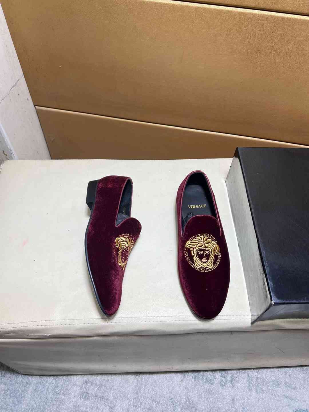 Versace Men’s logo rad Loafers Colorway 3 1031250-3