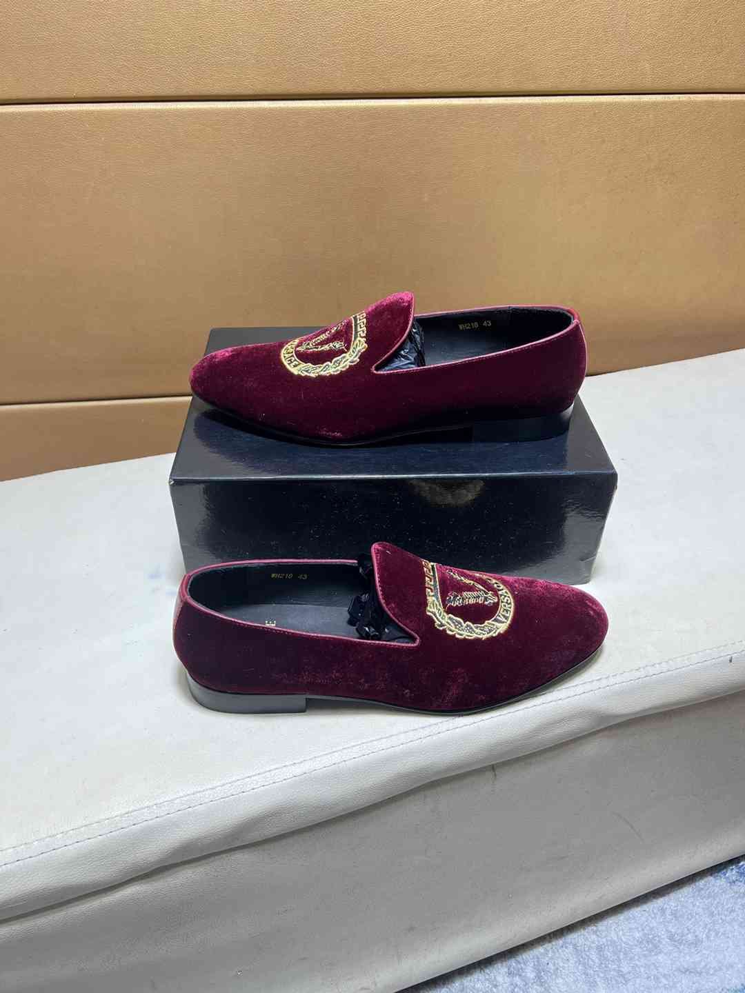 Versace Men’s logo rad Loafers Colorway 2 1031250-2