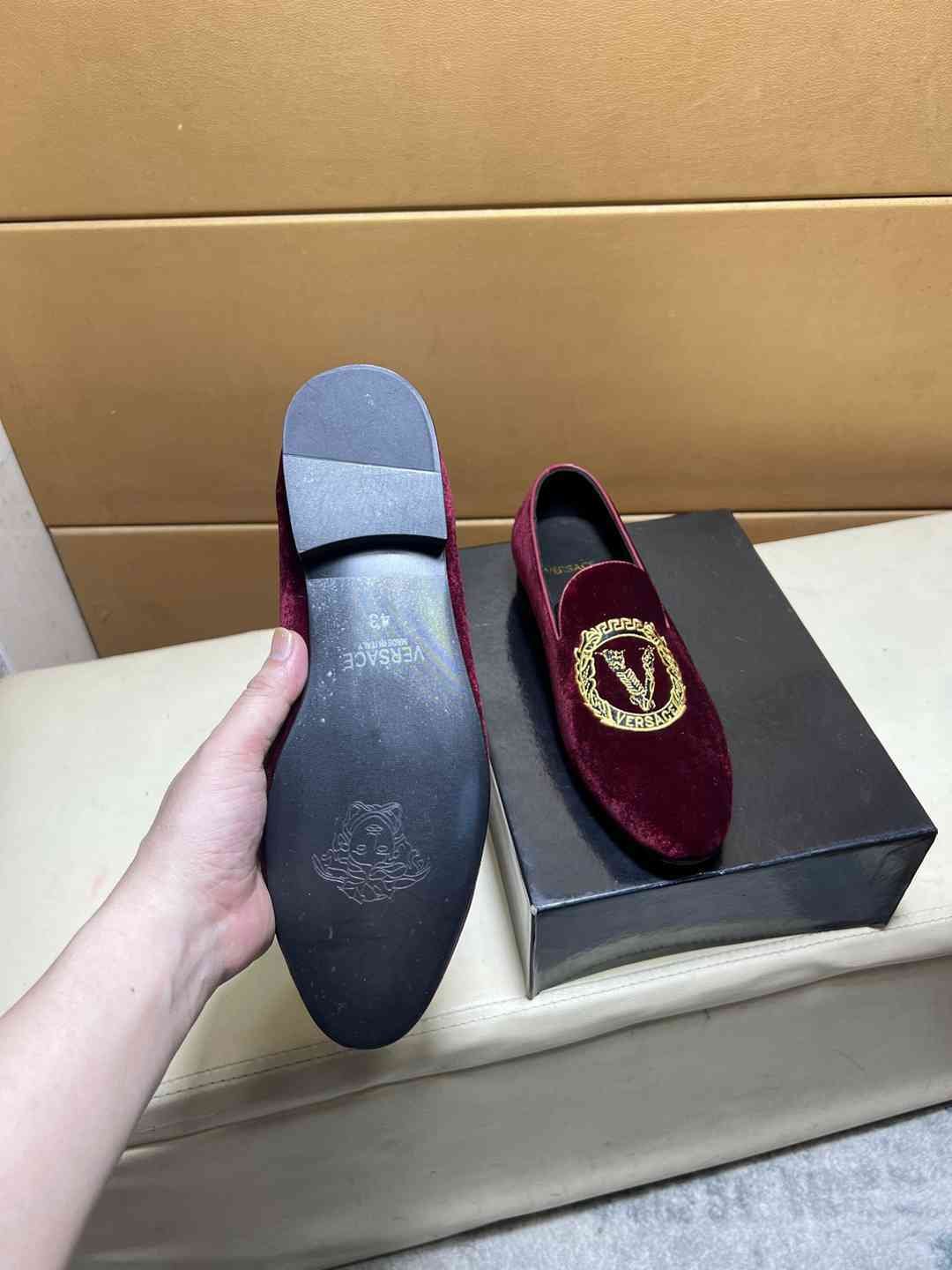 Versace Men’s logo rad Loafers Colorway 2 1031250-2