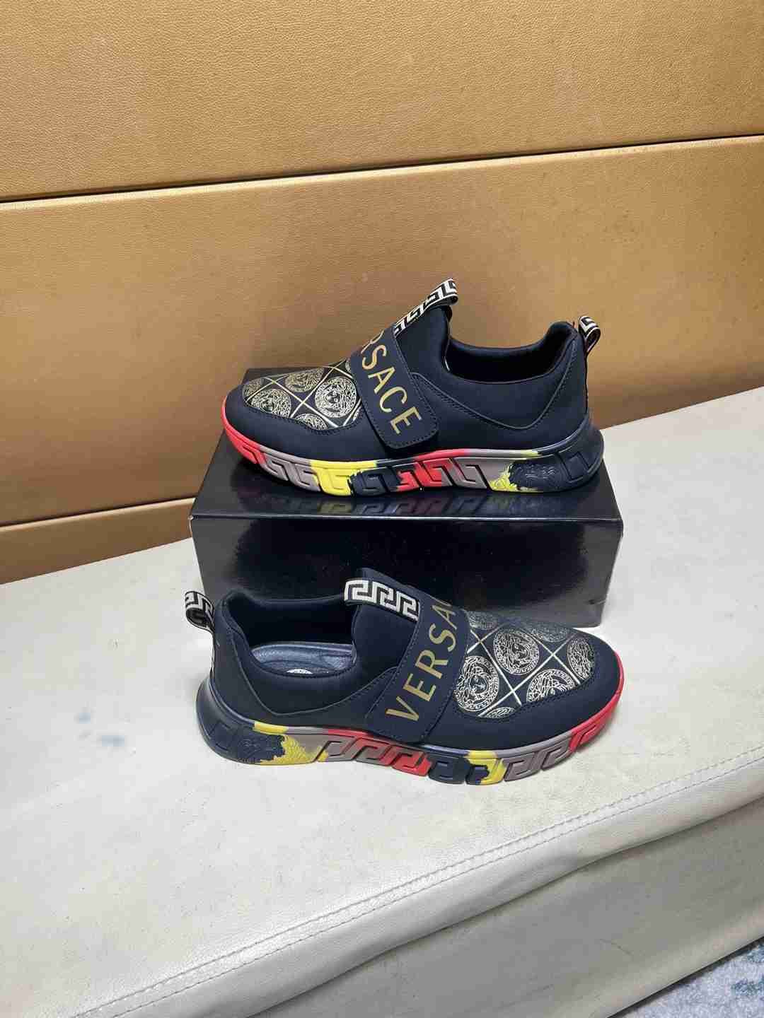 Versace Men’s Court Sneakers 1031220