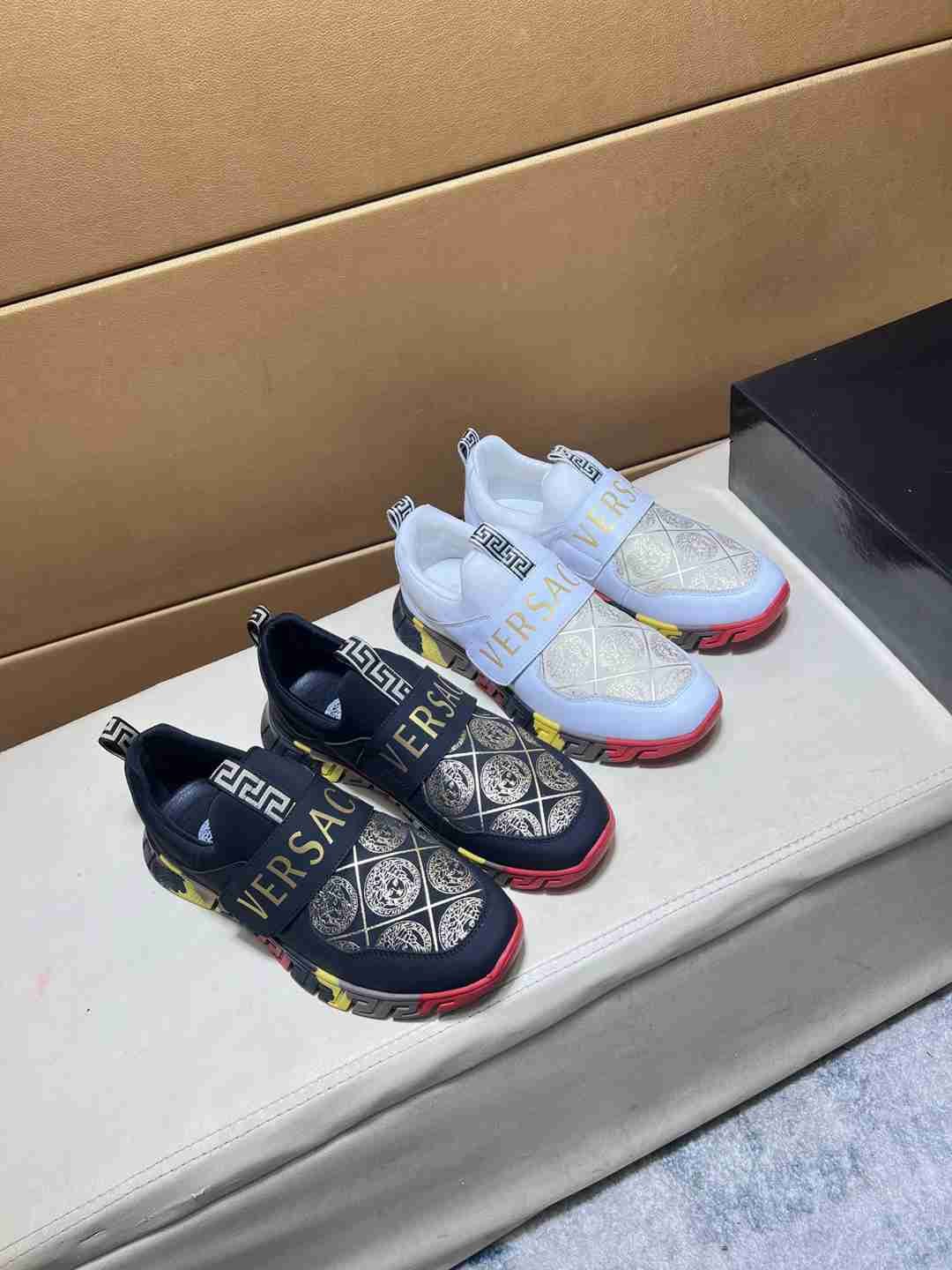 Versace Men’s Court Sneakers 1031220