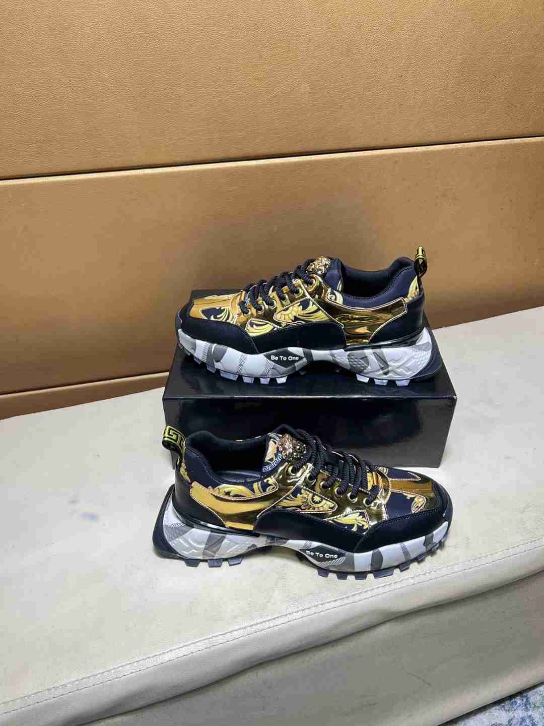 Versace Men’s Court Sneakers 1031250
