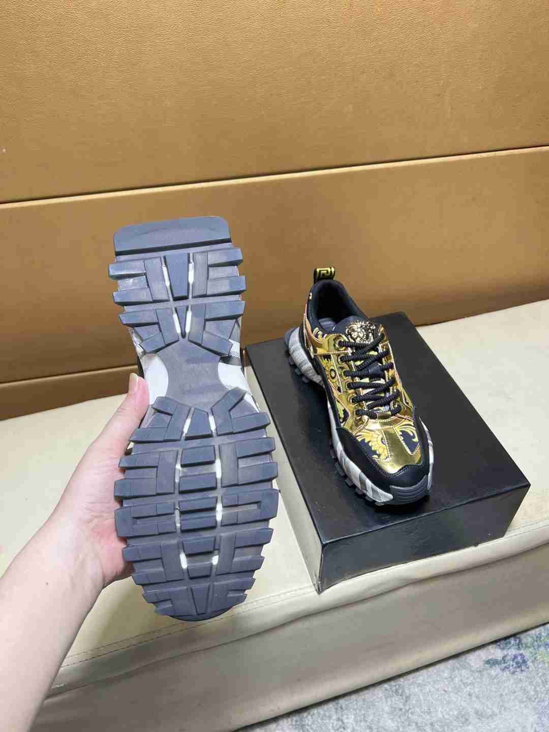 Versace Men’s Court Sneakers 1031250