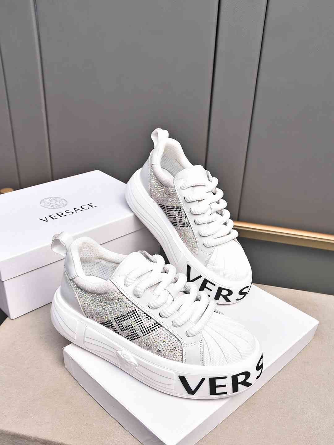 Versace Men’s Leather Low-Top Sneakers Colorway 2 1308290-2