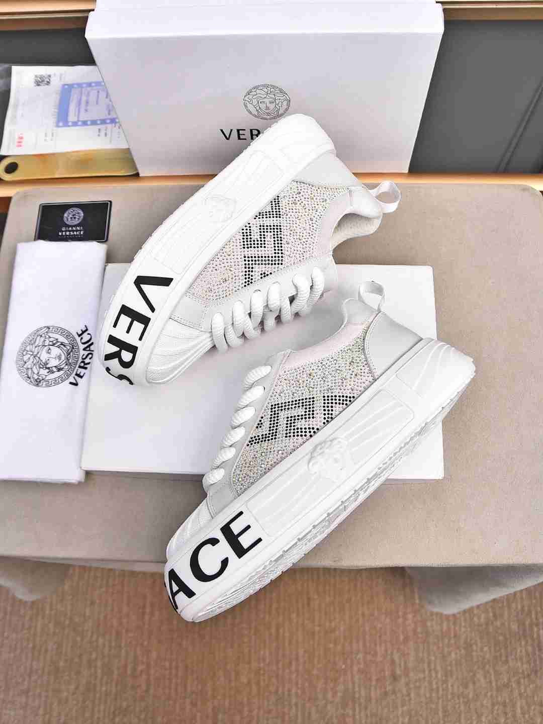 Versace Men’s Leather Low-Top Sneakers Colorway 2 1308290-2