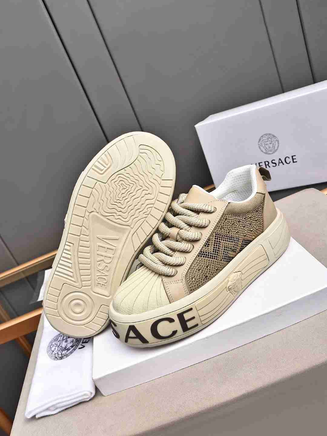 Versace Men’s Leather Low-Top Sneakers 1308290