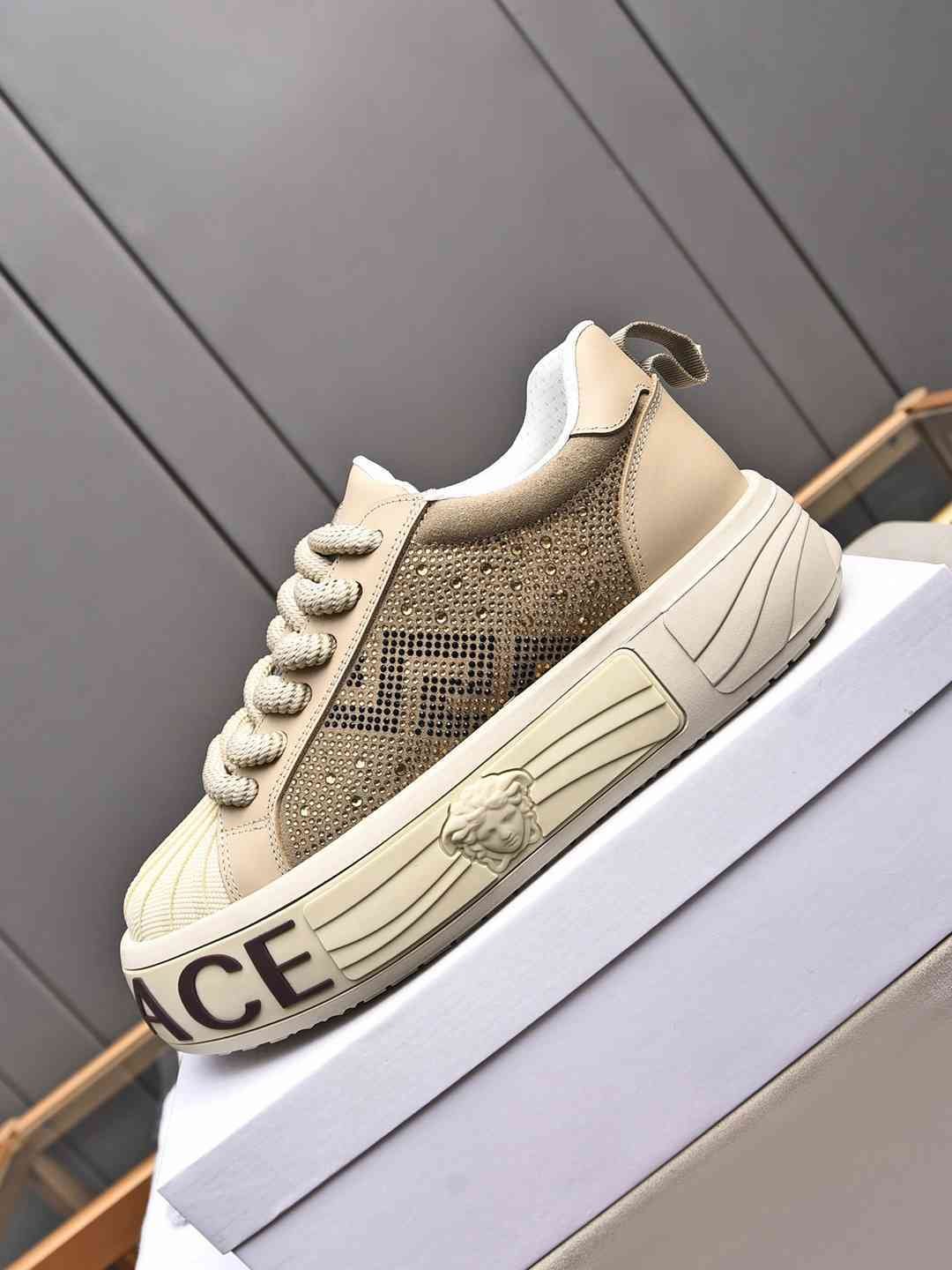 Versace Men’s Leather Low-Top Sneakers 1308290
