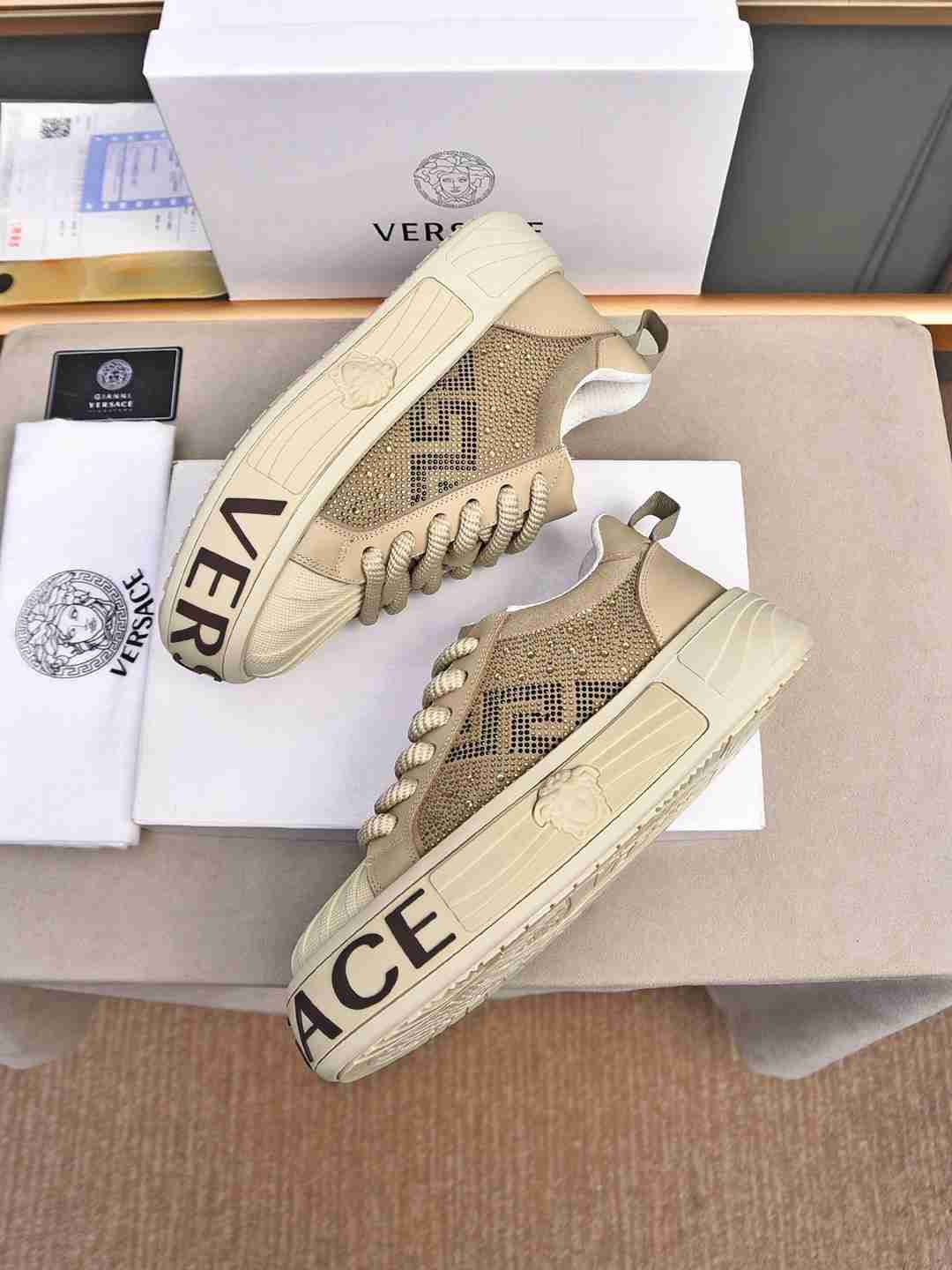 Versace Men’s Leather Low-Top Sneakers 1308290
