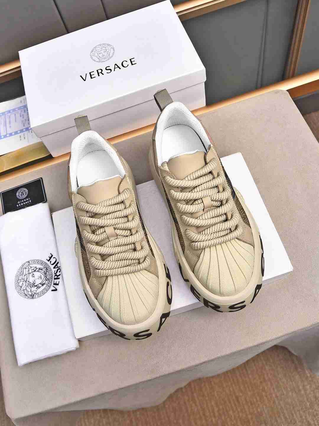 Versace Men’s Leather Low-Top Sneakers 1308290