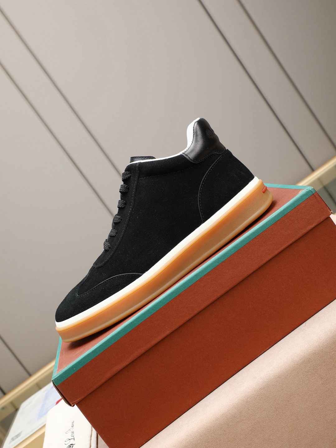 Loro Piana Men’s Lor Pian Casual Sneakers Colorway 11 1308250-11