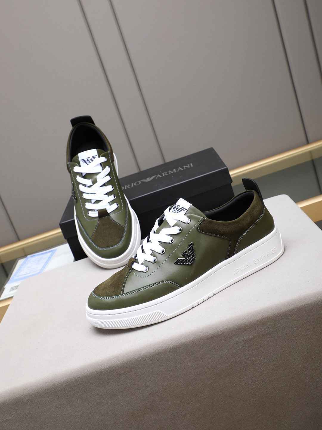 Armani Men’s GIORGIO logo Casual Sneakers Colorway 15 1308230-15