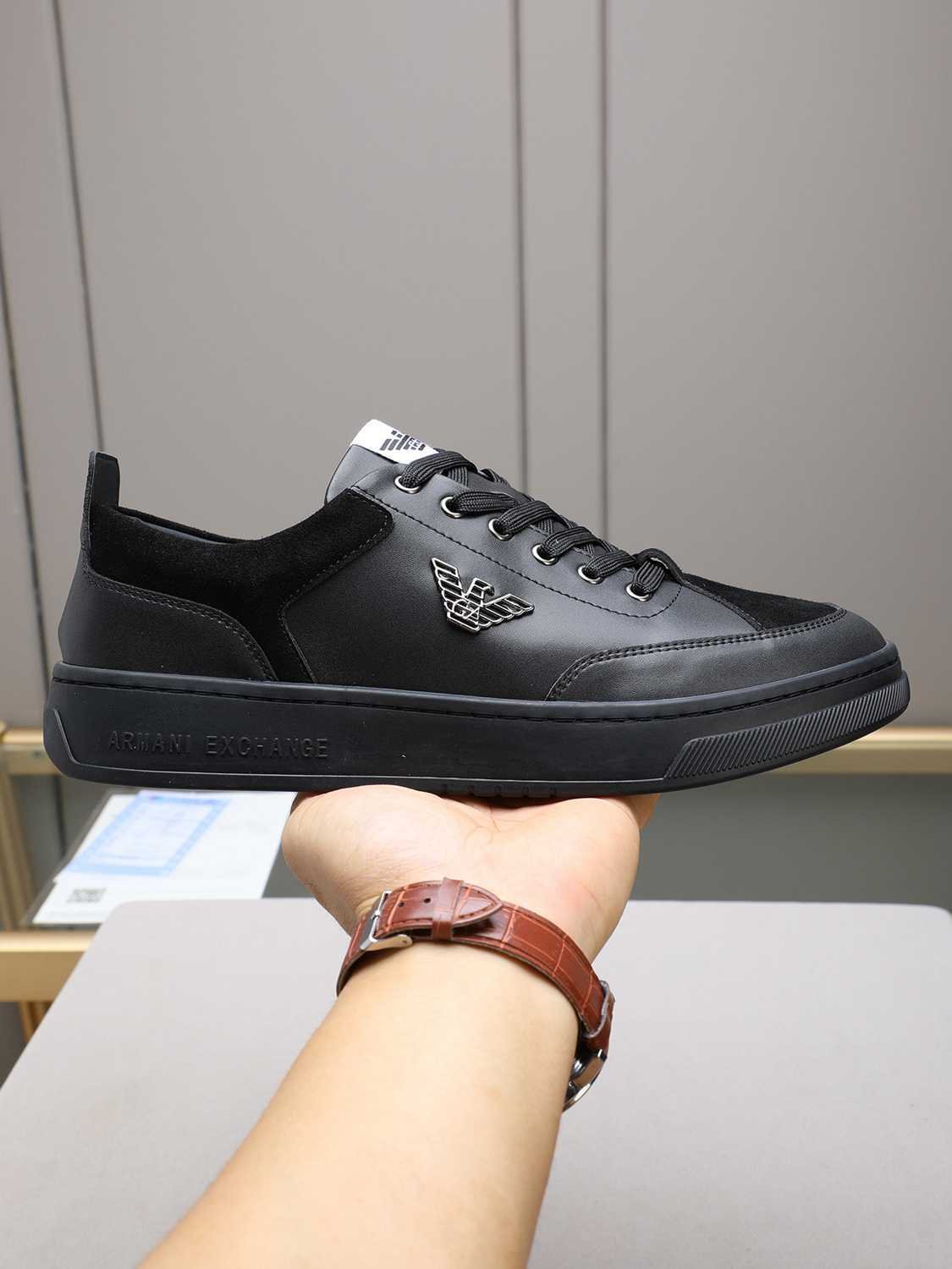 Armani Men's GIORGIO logo Casual Sneakers Colorway 14 1308230-14