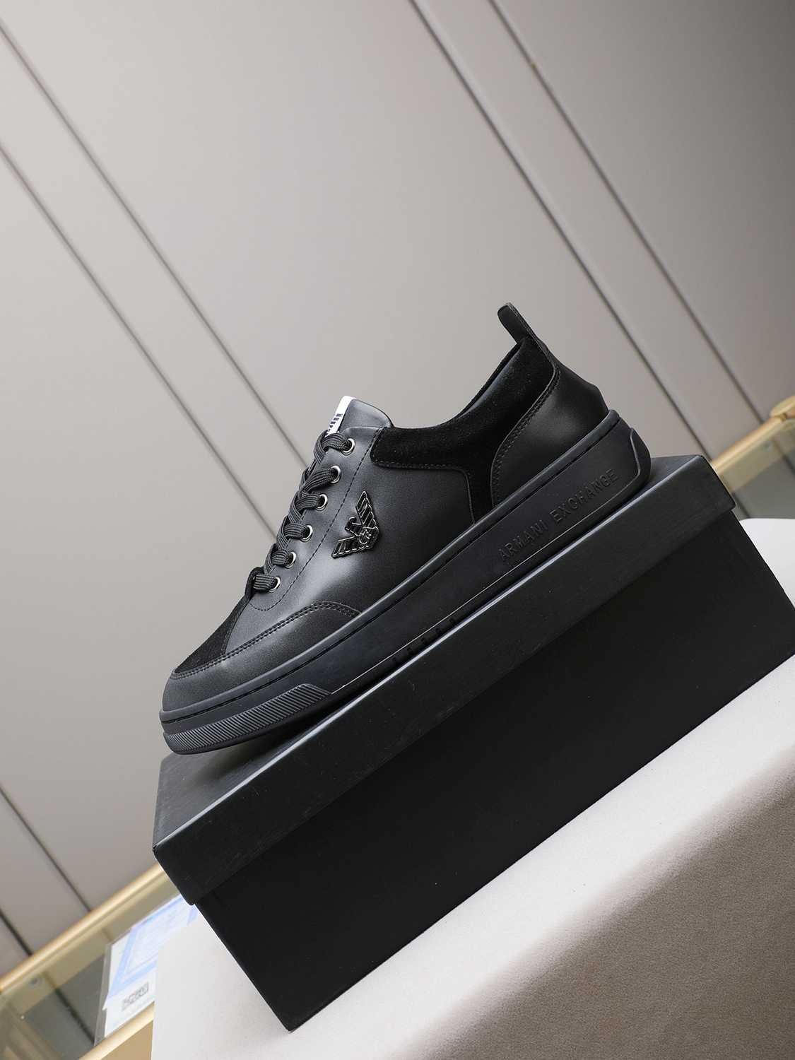 Armani Men’s GIORGIO logo Casual Sneakers Colorway 14 1308230-14