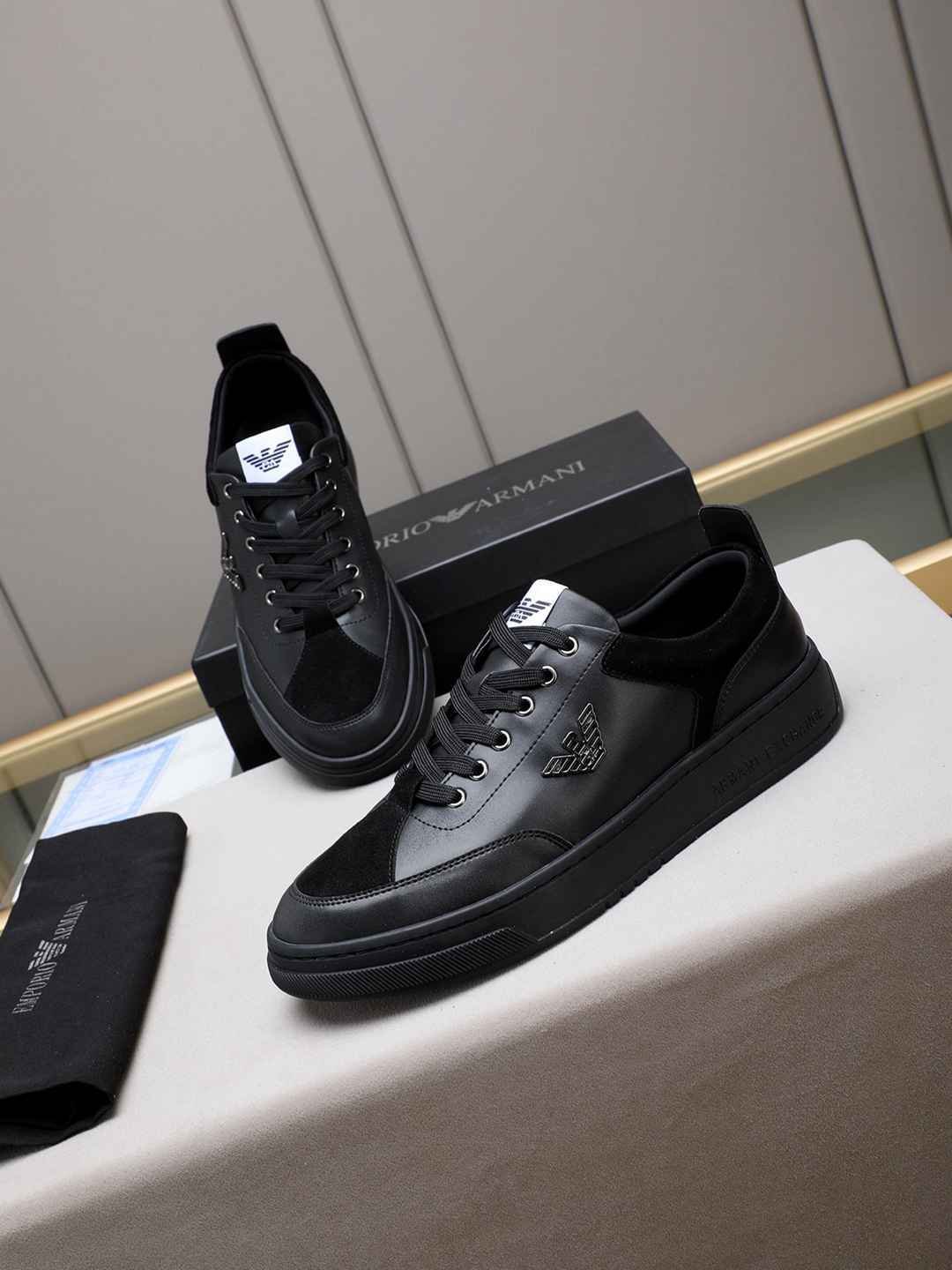 Armani Men’s GIORGIO logo Casual Sneakers Colorway 14 1308230-14