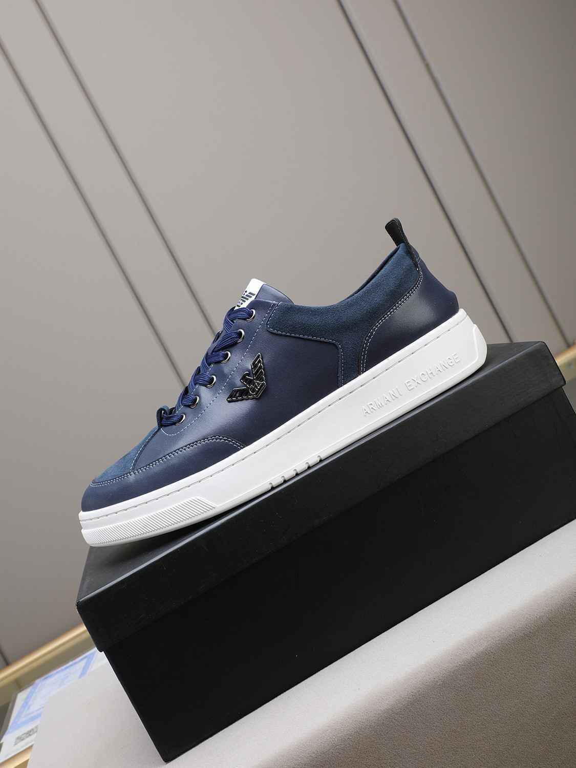 Armani Men’s GIORGIO logo Casual Sneakers Colorway 12 1308230-12