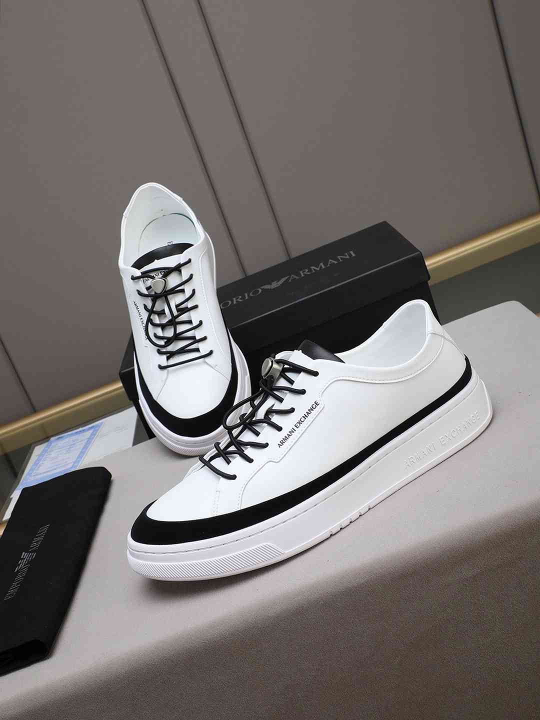 Armani Men’s GIORGIO logo Casual Sneakers Colorway 9 1308230-9