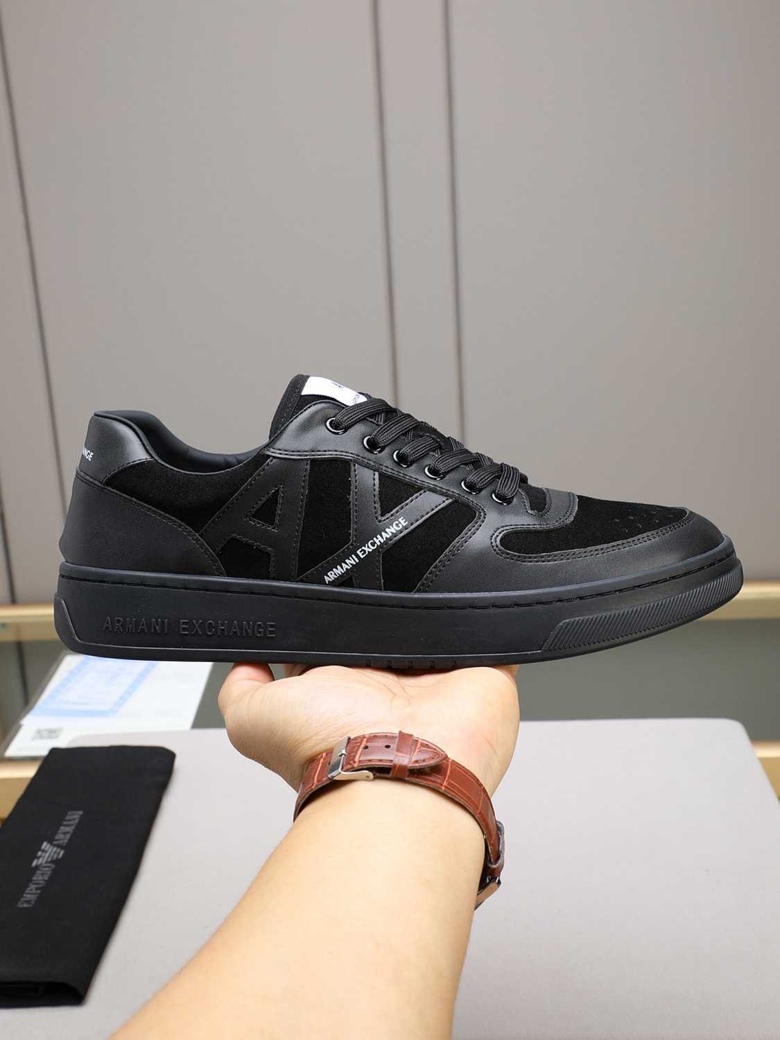 Armani Men's GIORGIO logo Casual Sneakers Colorway 7 1308230-7