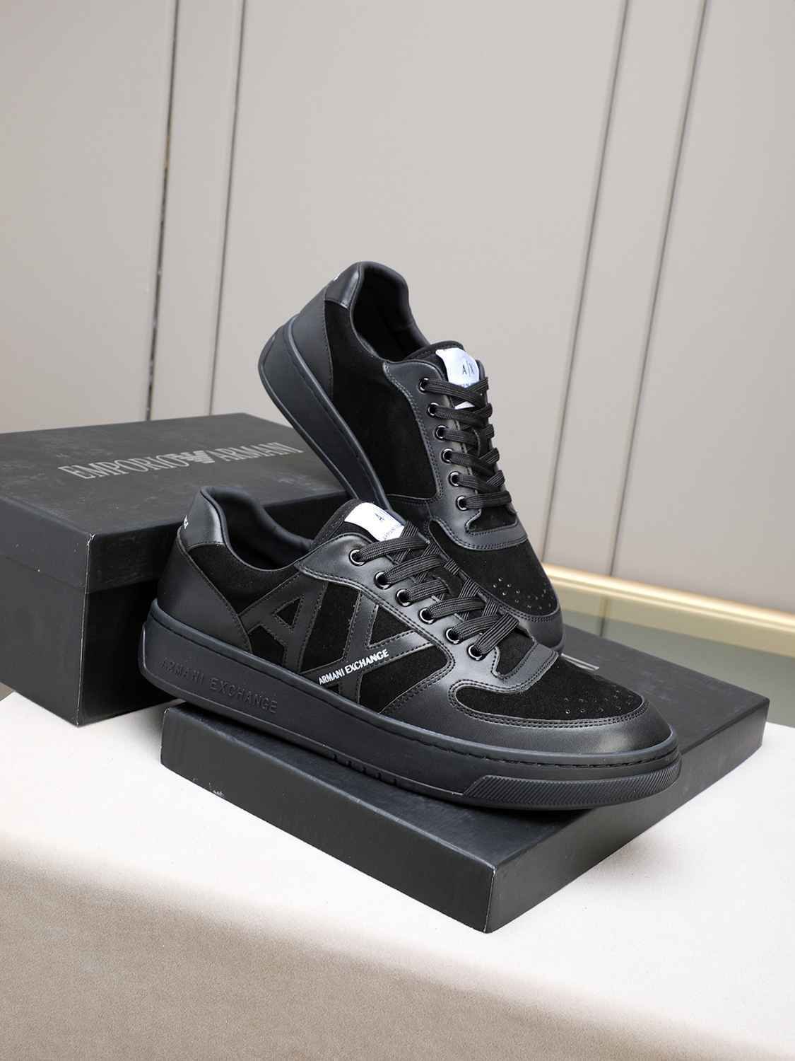 Armani Men’s GIORGIO logo Casual Sneakers Colorway 7 1308230-7