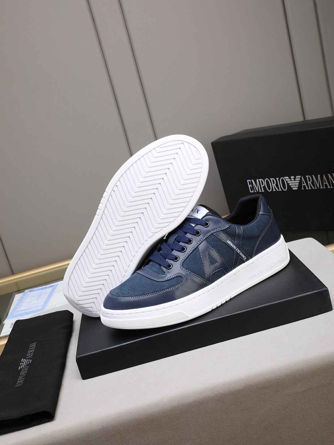 Armani Men’s GIORGIO logo Casual Sneakers Colorway 5 1308230-5