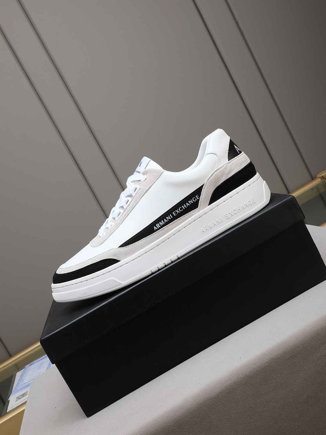 Armani Men’s GIORGIO logo Casual Sneakers Colorway 2 1308230-2