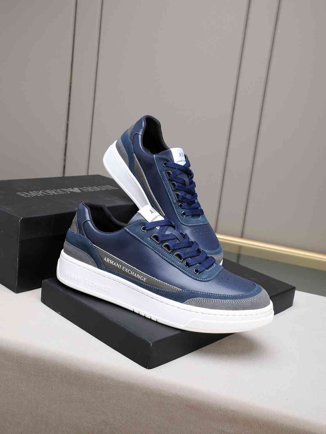 Armani Men’s GIORGIO logo Casual Sneakers 1308230