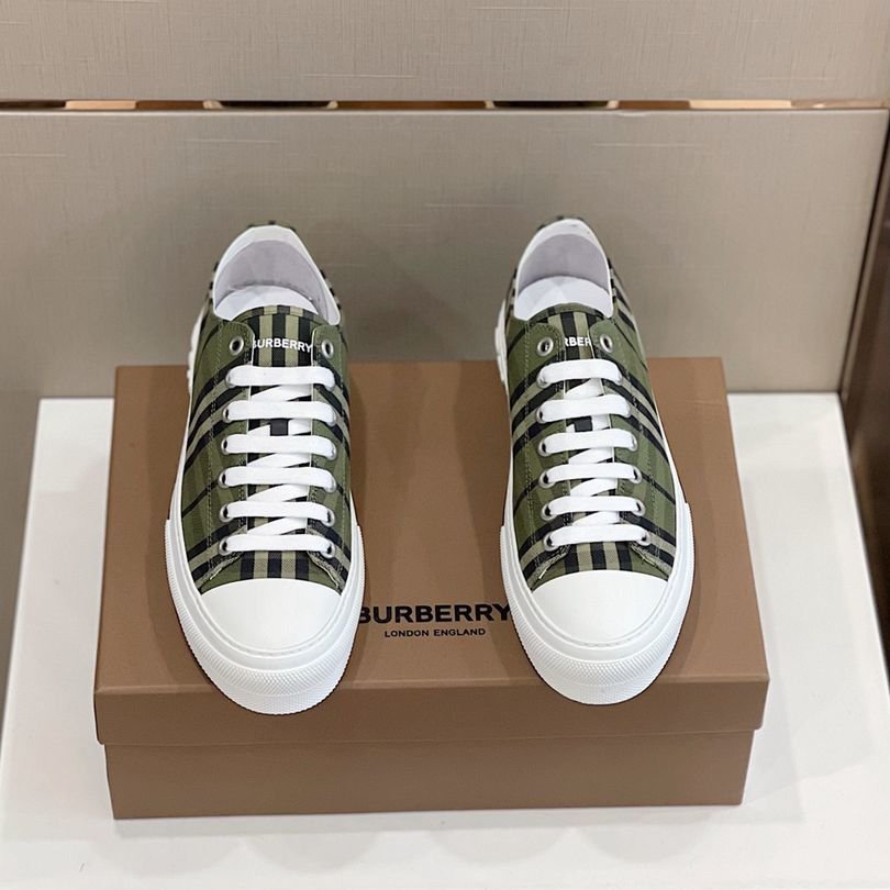 Burberry Burberr Vintage Low-Top Sneakers Colorway 1 1628230-1