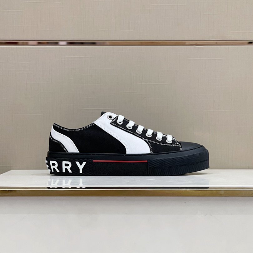 Burberry Burberr Vintage Low-Top Sneakers 1628230
