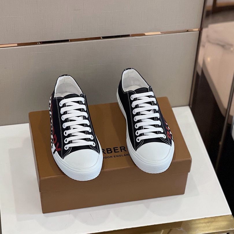 Burberry Men's Vintage Sneakers Contrast Colorway 3 1628250-3