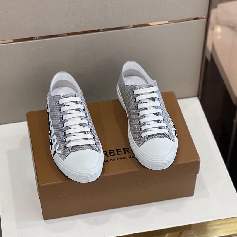 Burberry Men's Vintage Sneakers Contrast Colorway 2 1628250-2