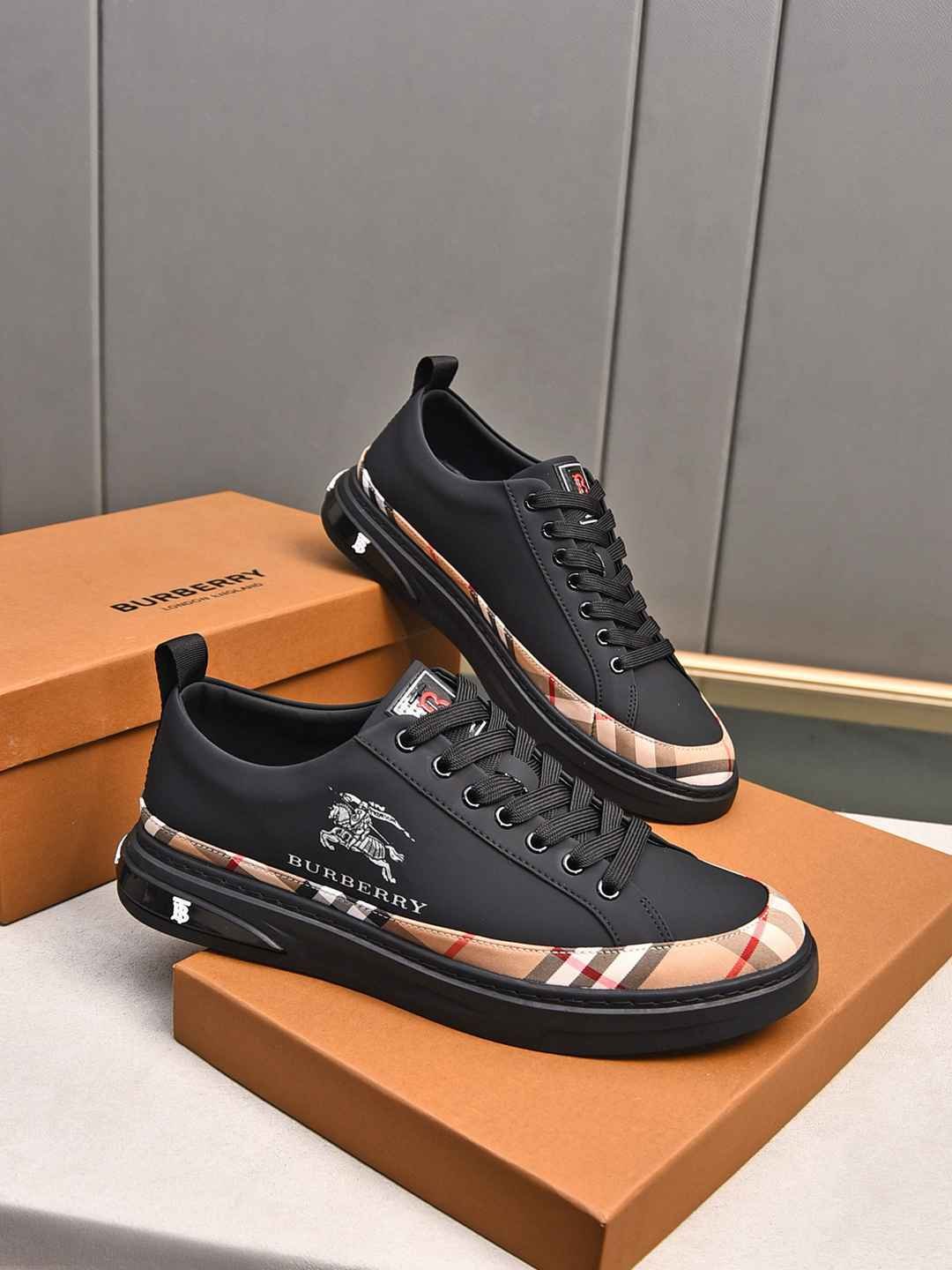 Burberry Men’s Leather Sneakers Colorway 9 1308220-9