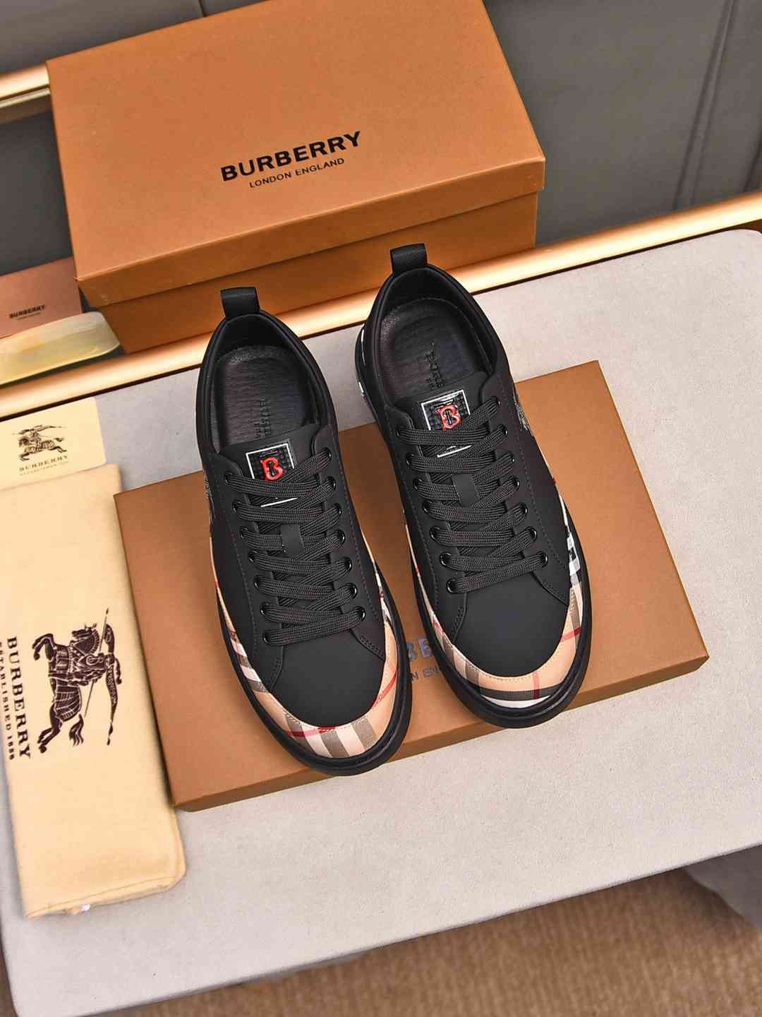 Burberry Men’s Leather Sneakers Colorway 9 1308220-9
