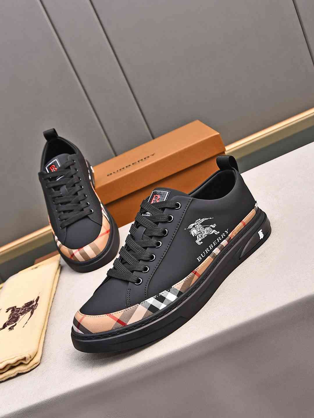 Burberry Men’s Leather Sneakers Colorway 9 1308220-9