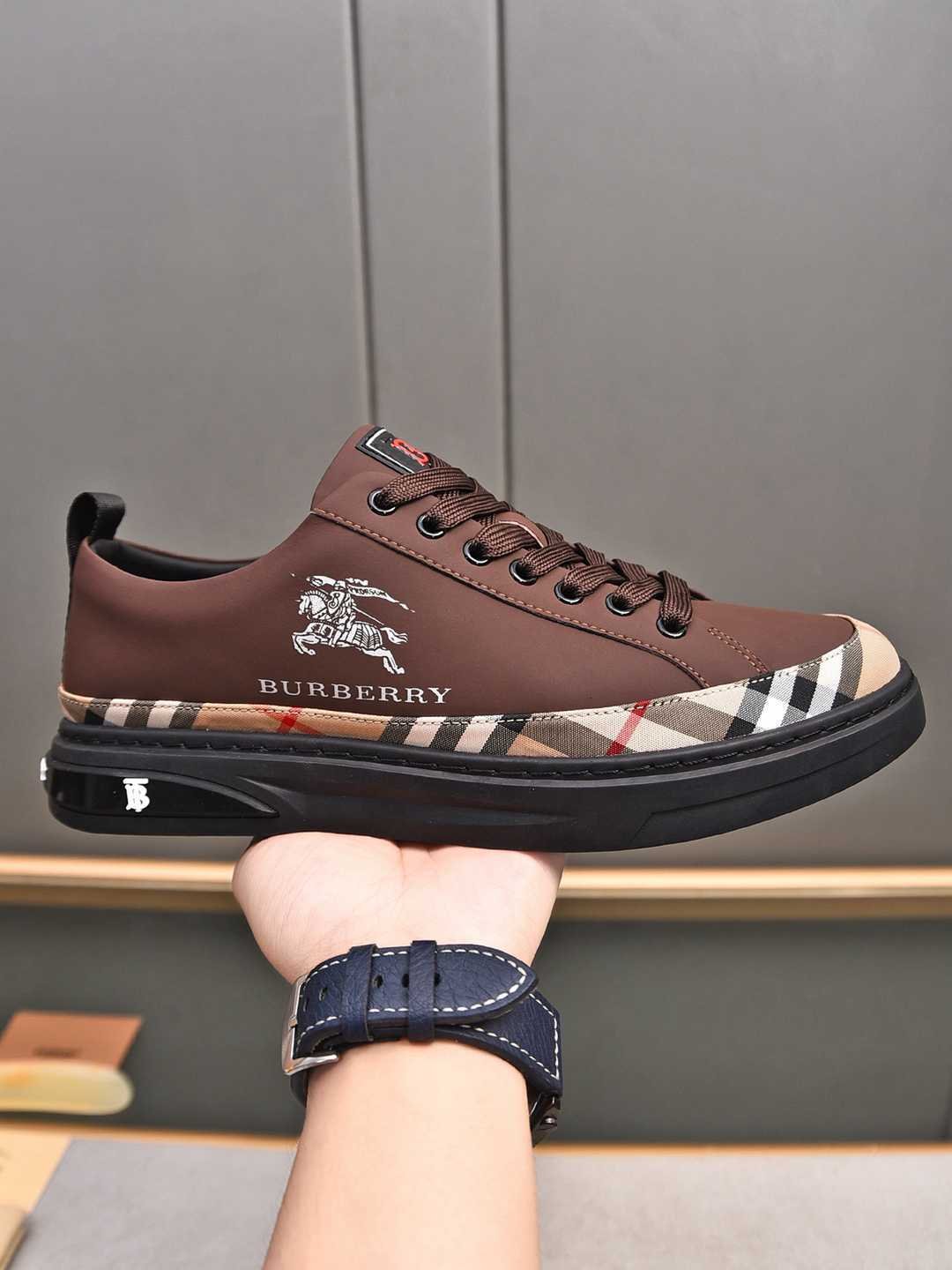 Burberry Men's Leather Sneakers Colorway 8 1308220-8
