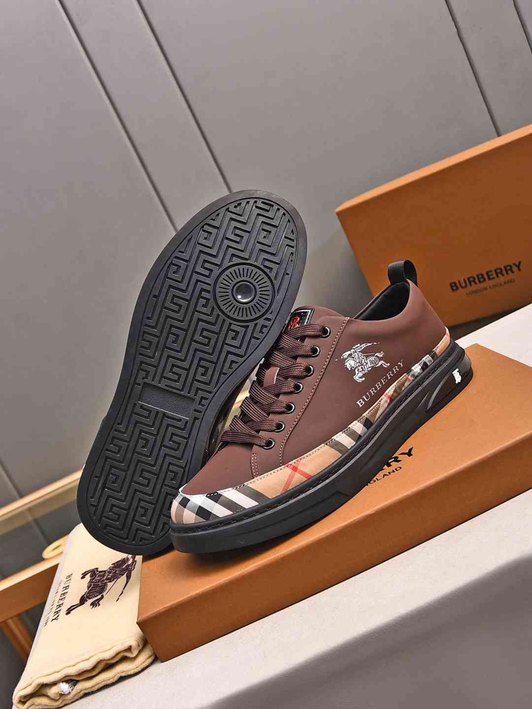 Burberry Men’s Leather Sneakers Colorway 8 1308220-8