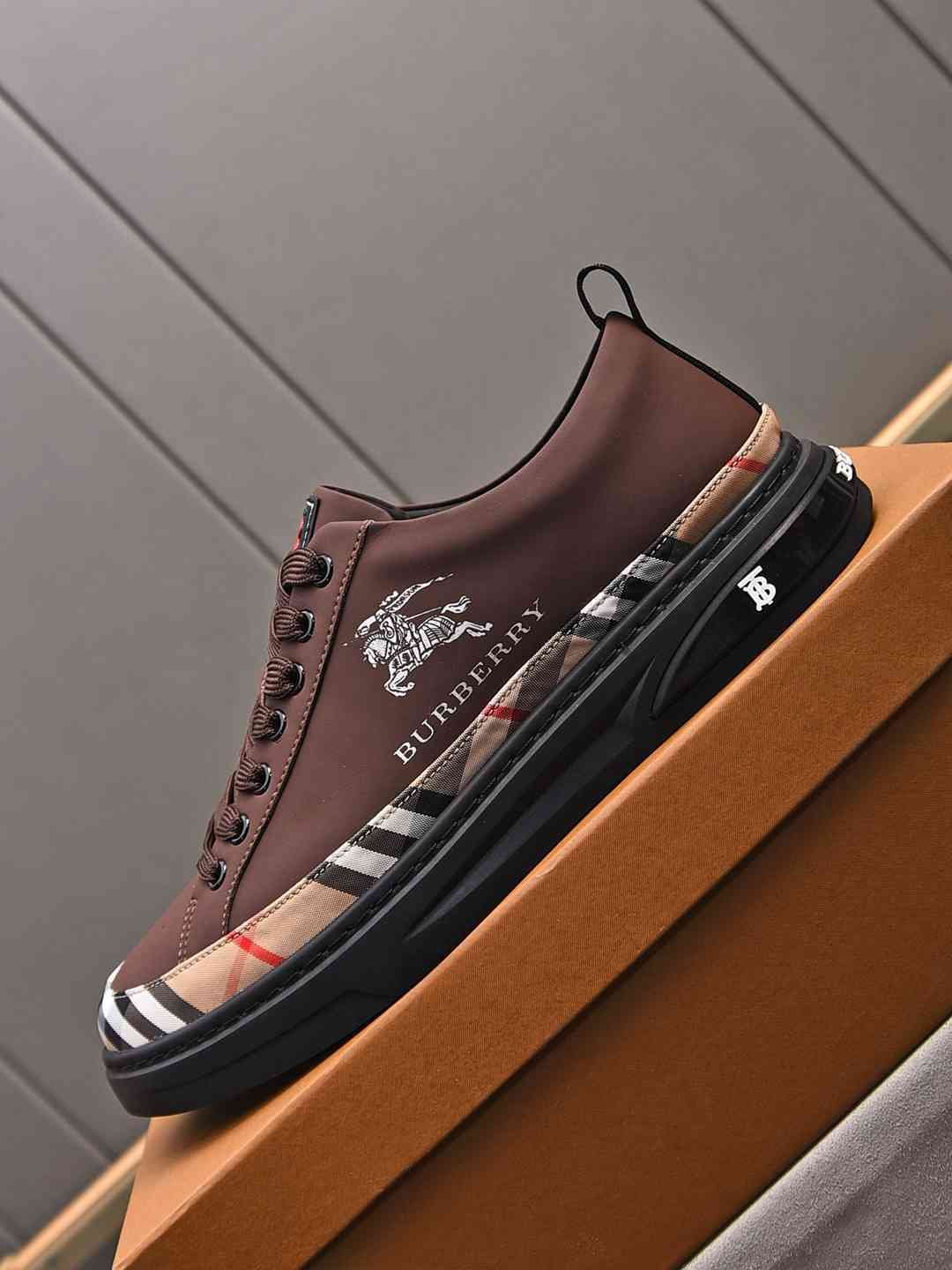 Burberry Men’s Leather Sneakers Colorway 8 1308220-8