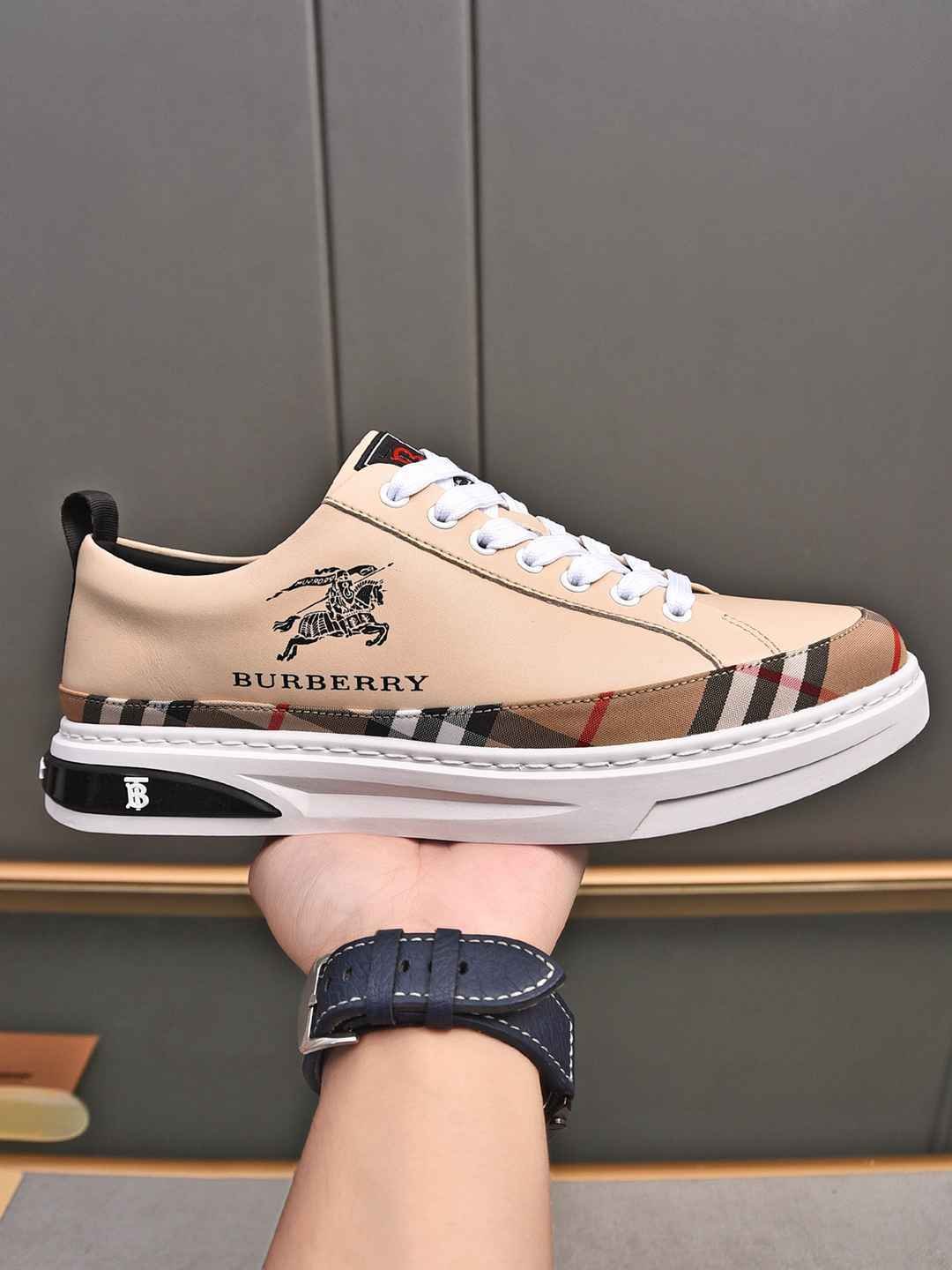 Burberry Men's Leather Sneakers Colorway 7 1308220-7