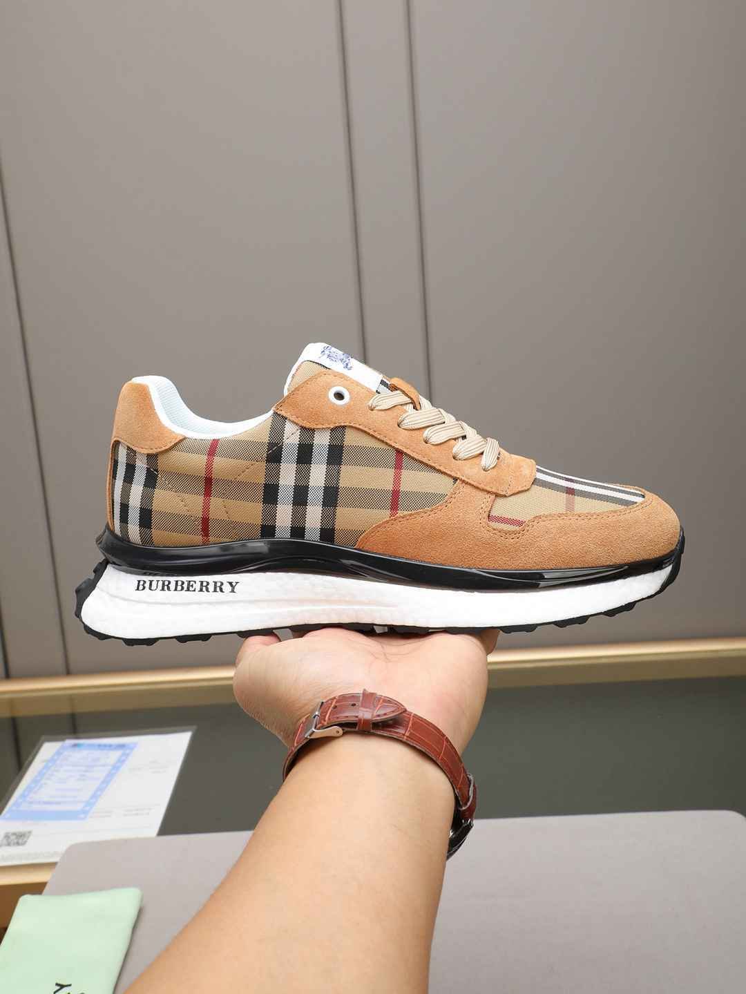 Burberry Men's Sneakers Colorway 1 1308250-1