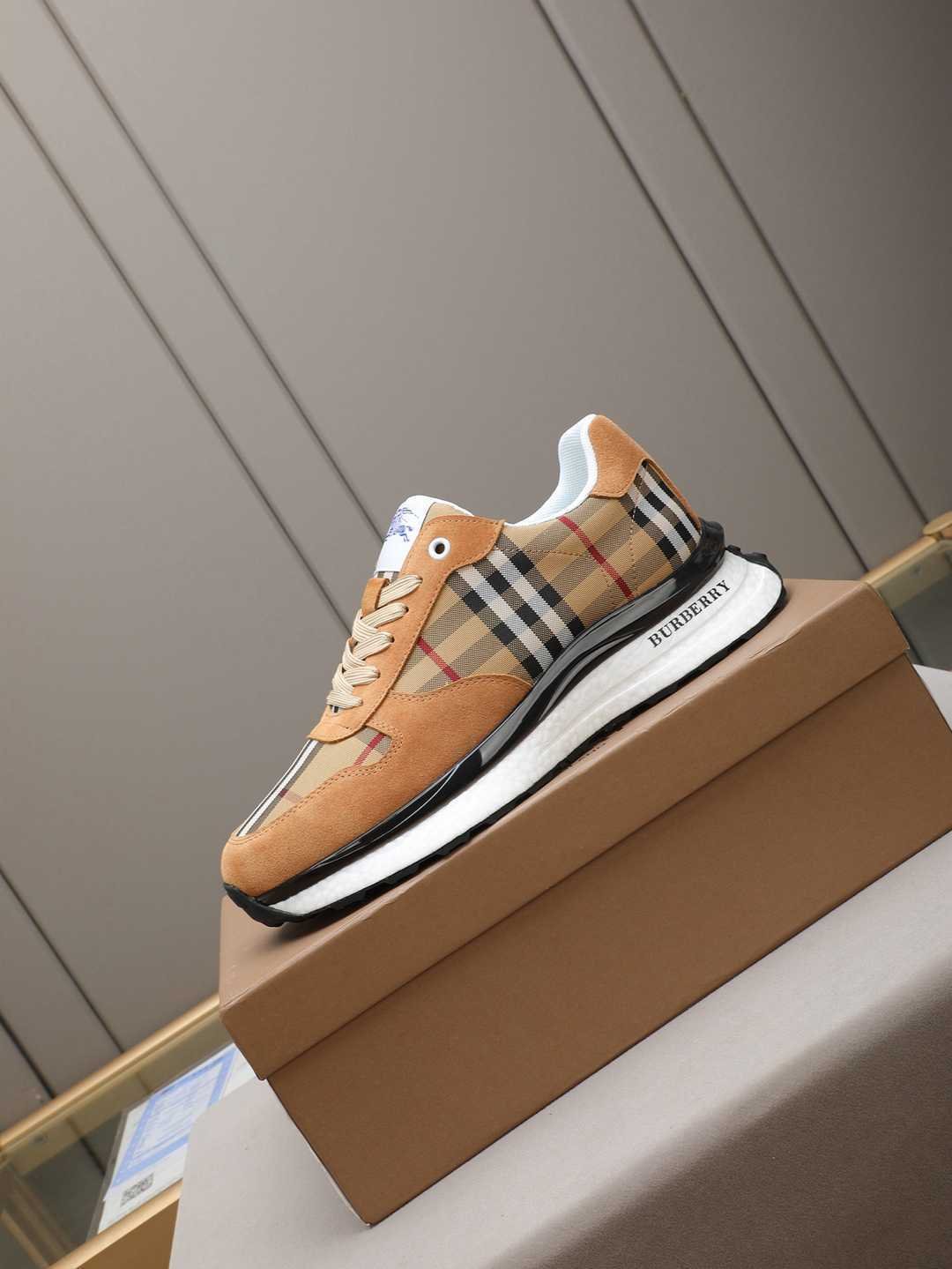Burberry Men’s Sneakers Colorway 1 1308250-1