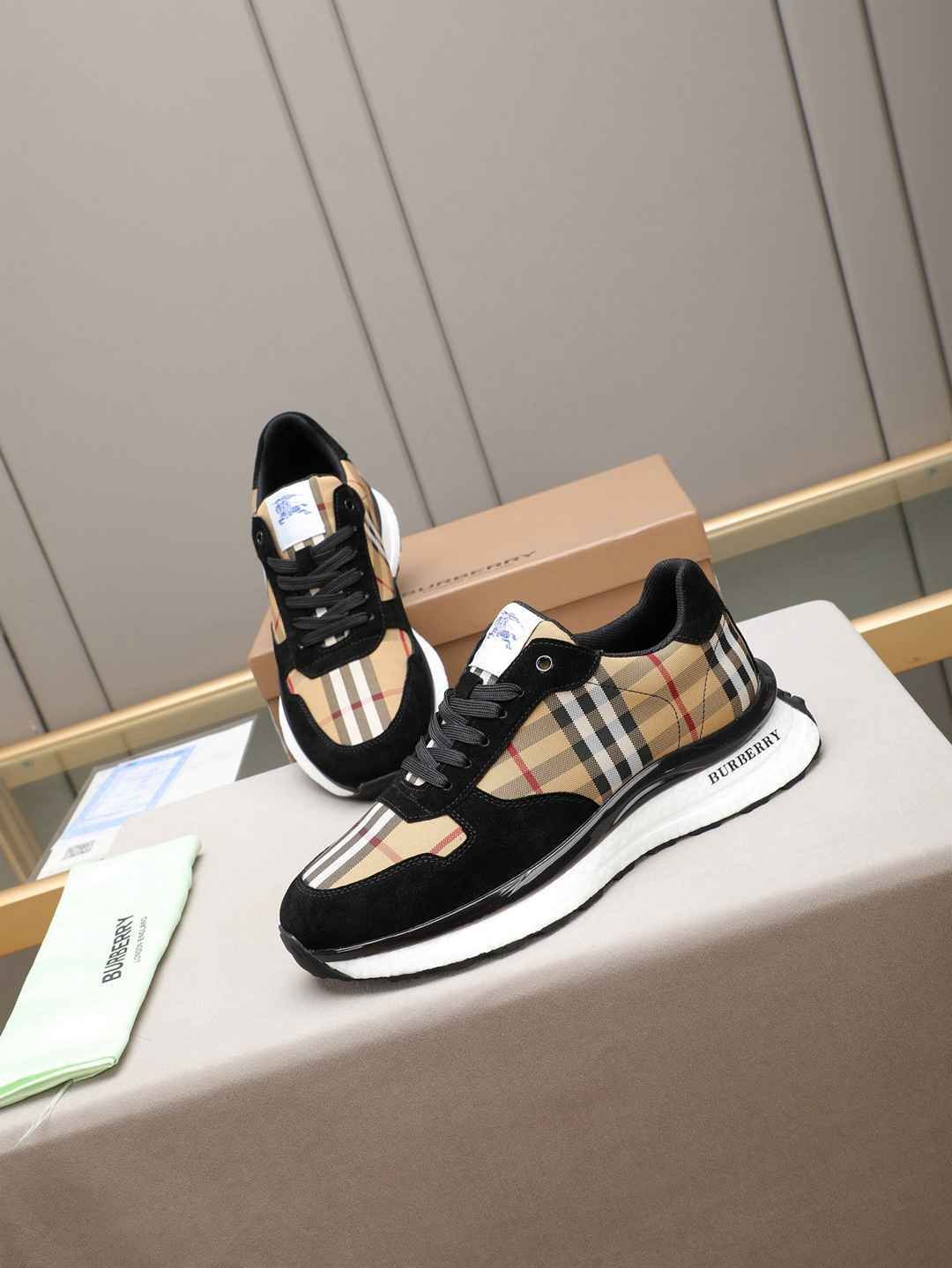 Burberry Men’s Sneakers 1308250