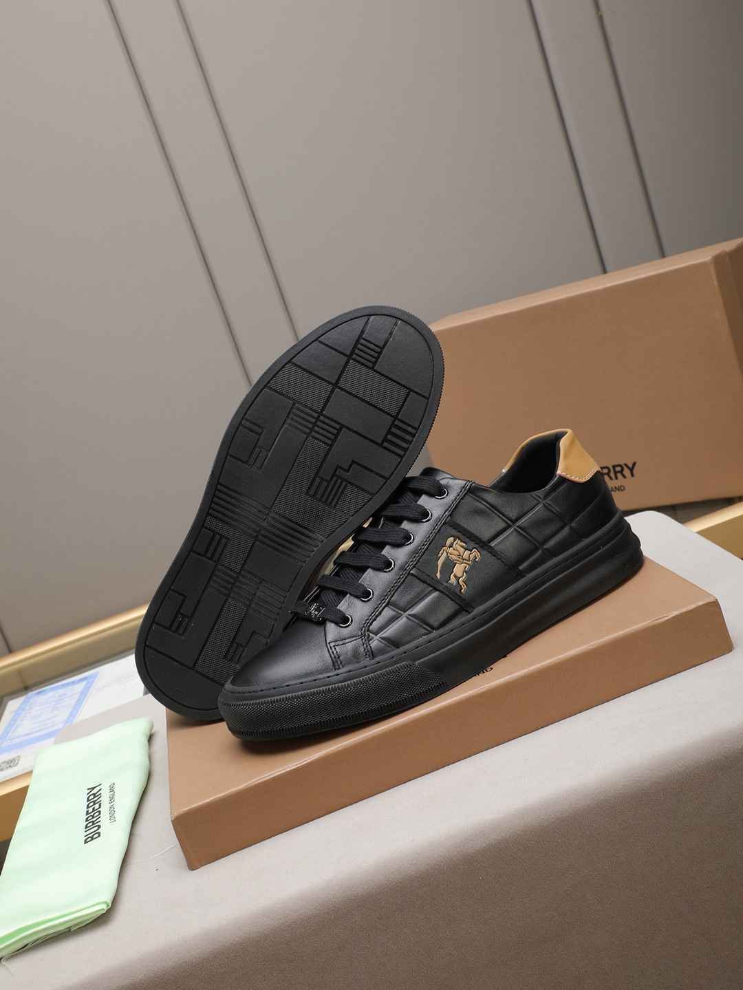 Burberry Leather Designer Sneakers Colorway 2 1308220-2