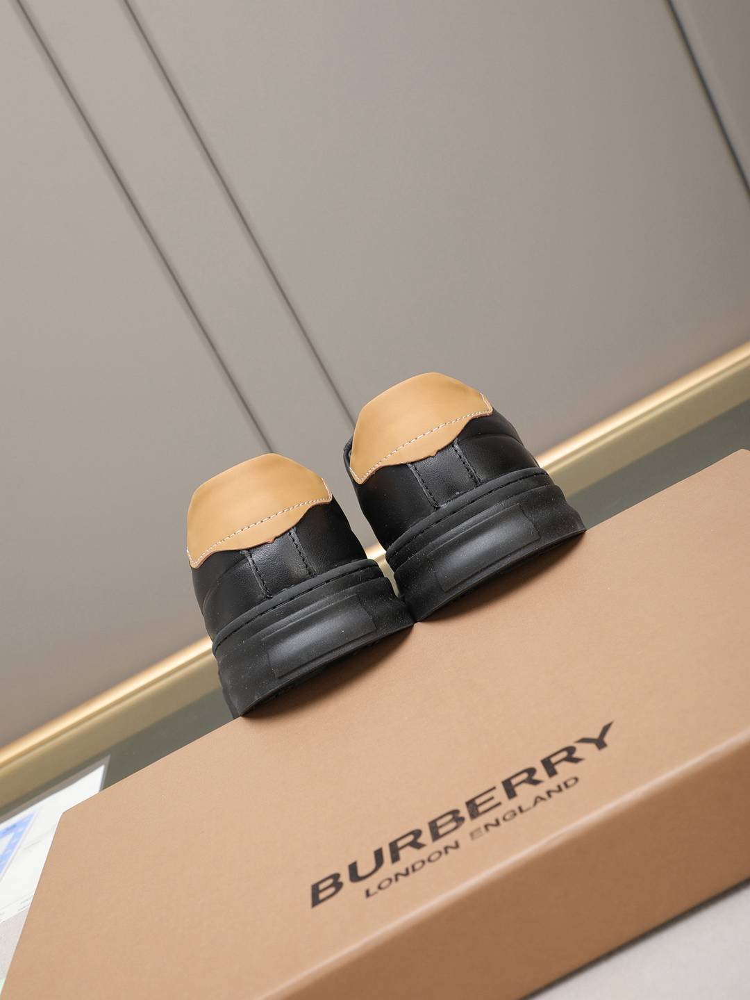 Burberry Leather Designer Sneakers Colorway 2 1308220-2