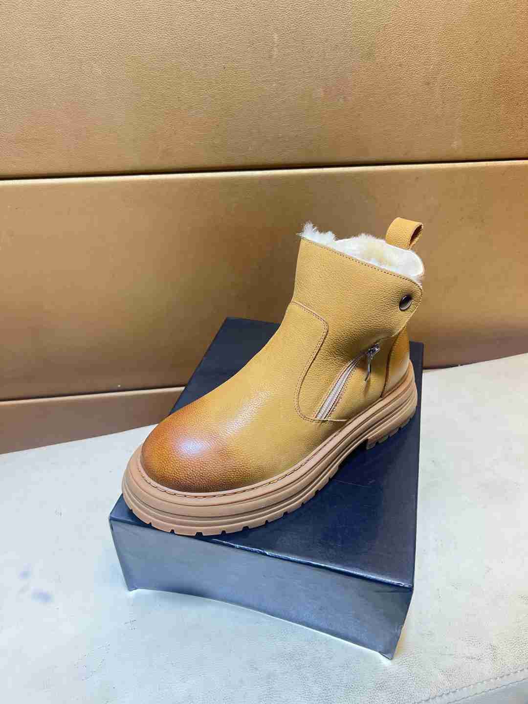 UGG Men’s Leather Sneakers Colorway 11 1031360-11