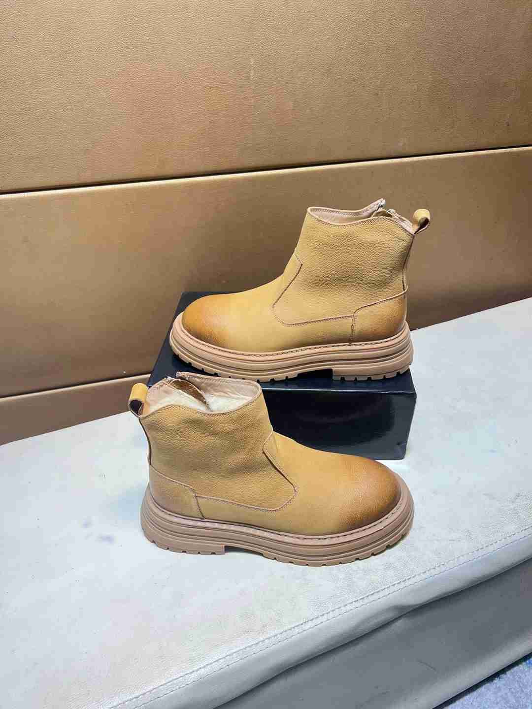 UGG Men’s Leather Sneakers Colorway 5 1031360-5