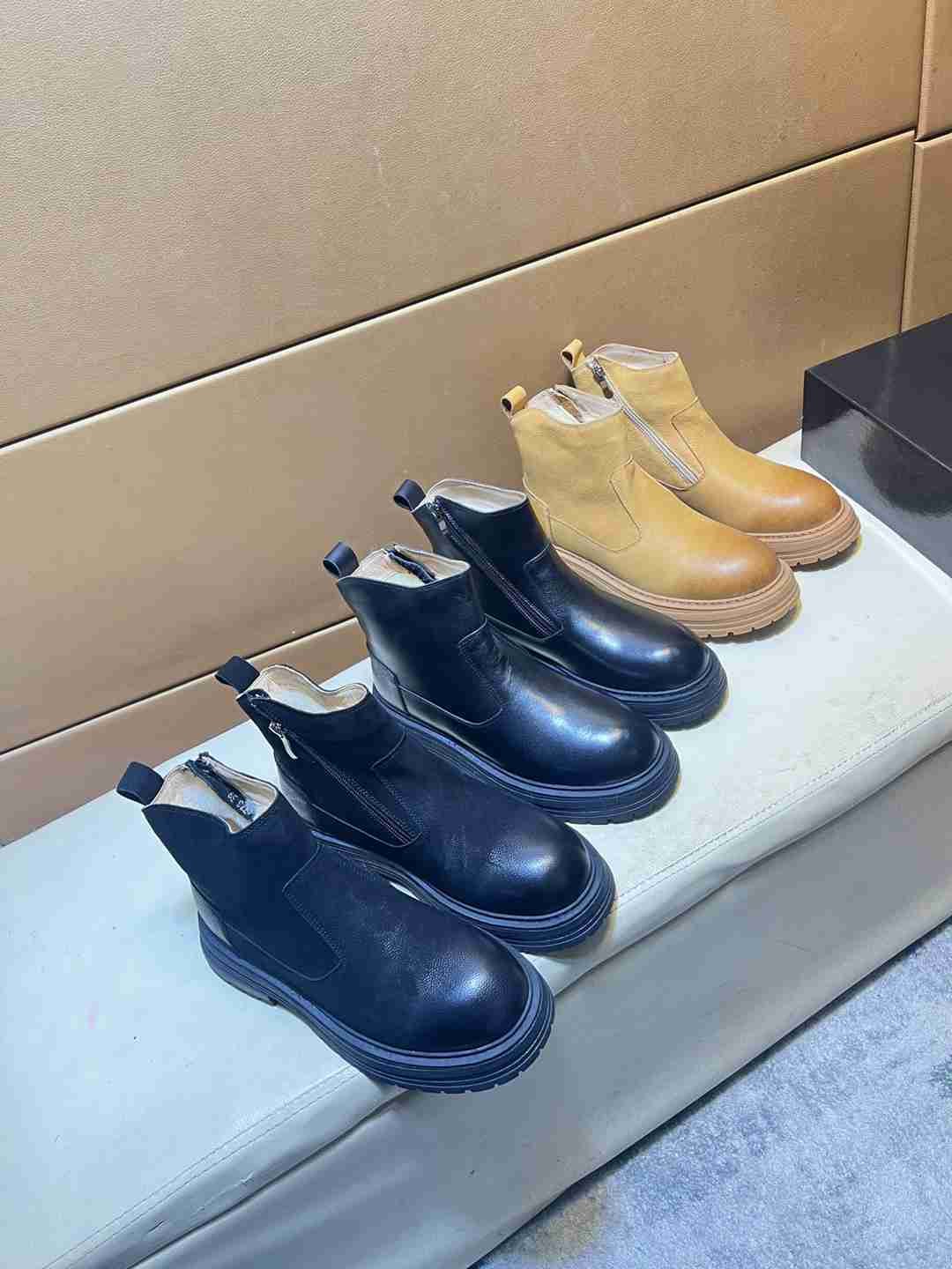 UGG Men’s Leather Sneakers Colorway 4 1031360-4