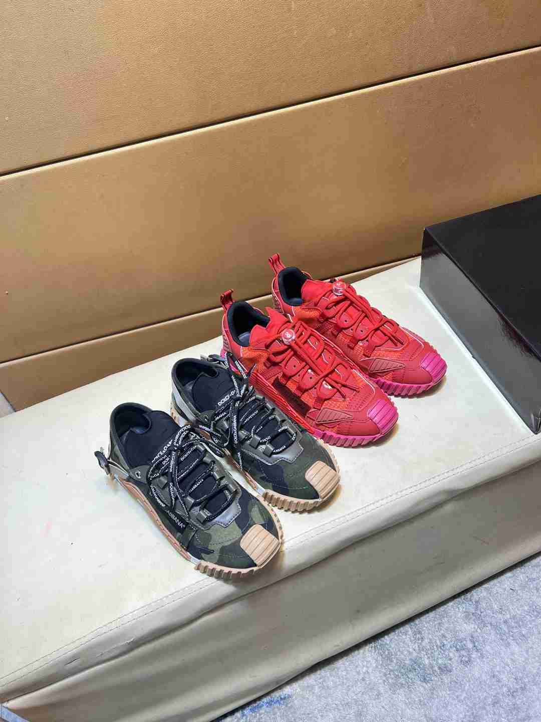 Dolce & Gabbana Men’s DG HK Sneakers Colorway 2 1031240-2